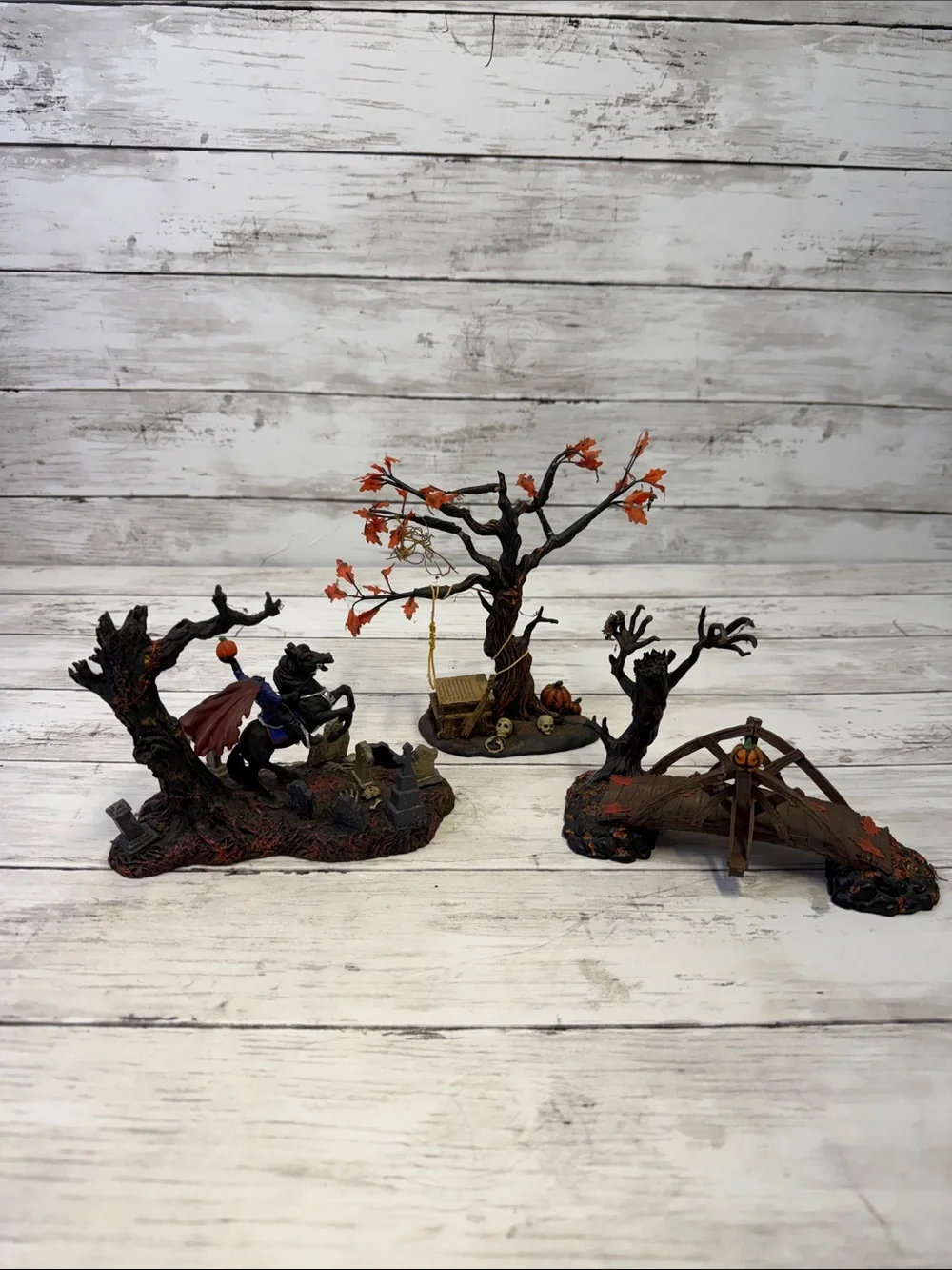 Dept 56 The legend of Sleepy Hollow 3 piece set Halloween village read